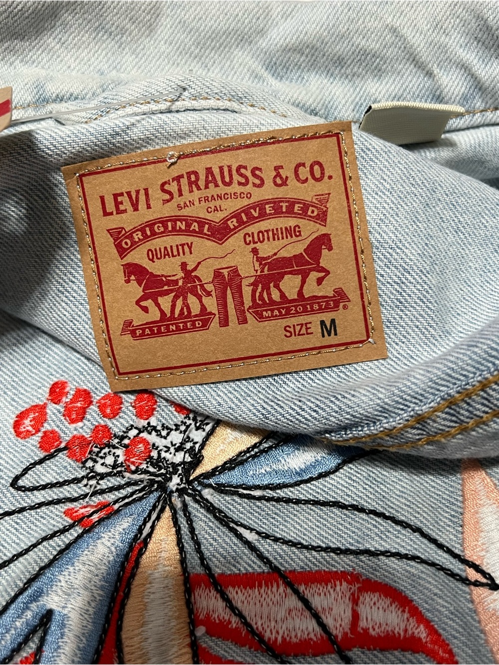 Levi's Light Blue Denim Trucker Jacket with Red Leather Patch - Picture 9 of 14